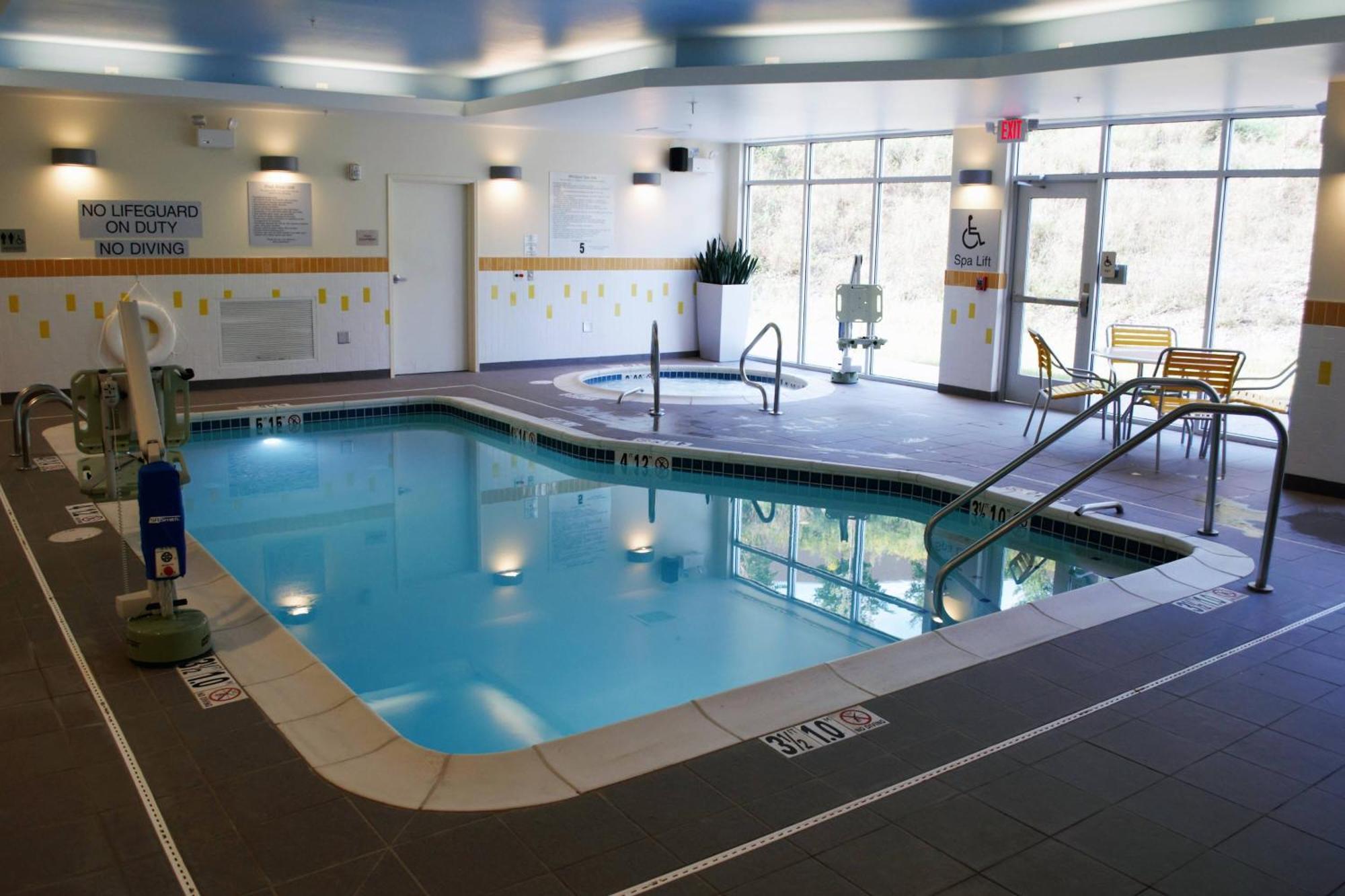 Fairfield Inn & Suites By Marriott Stroudsburg Bartonsville/Poconos מראה חיצוני תמונה