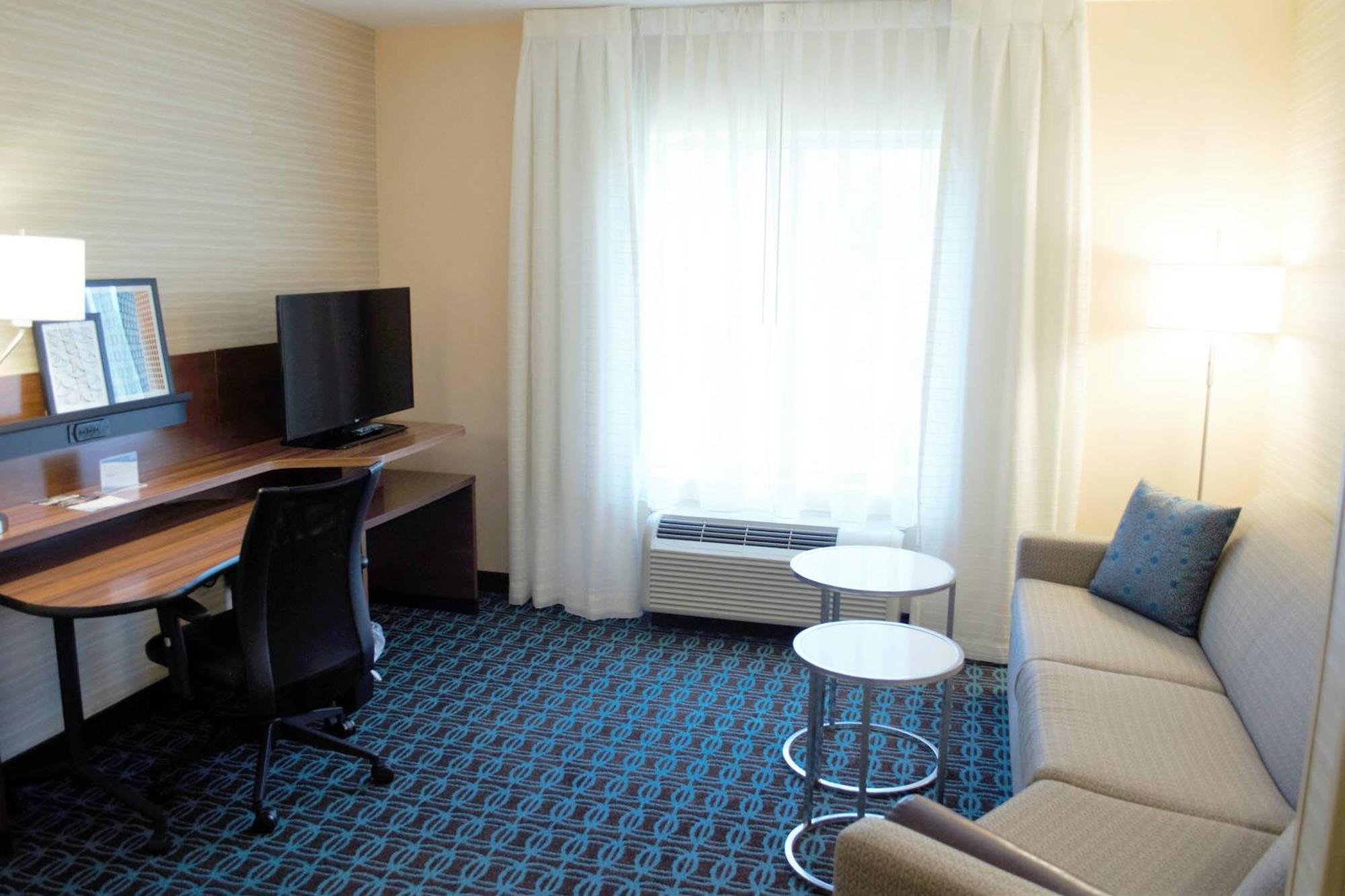 Fairfield Inn & Suites By Marriott Stroudsburg Bartonsville/Poconos מראה חיצוני תמונה