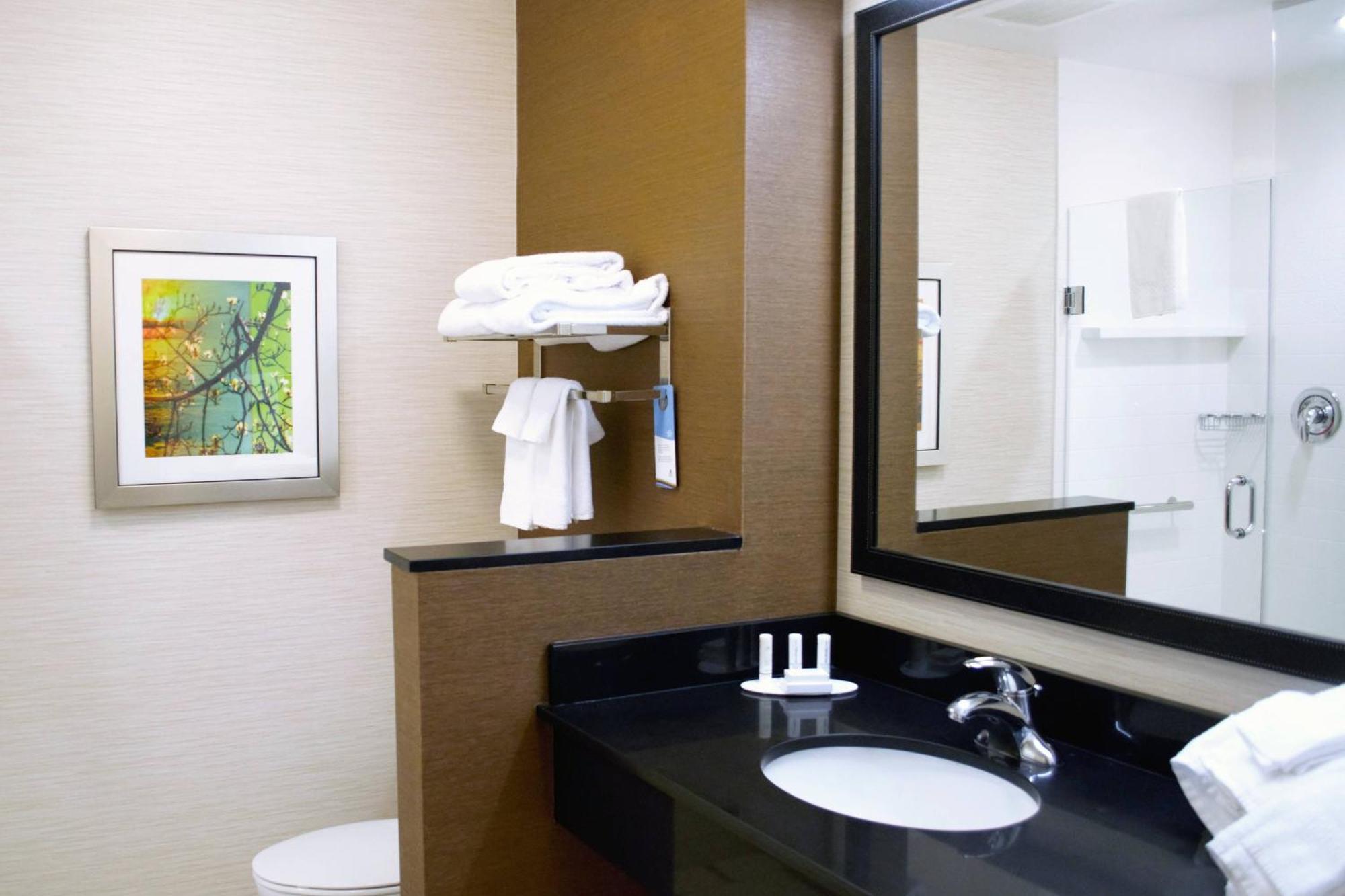 Fairfield Inn & Suites By Marriott Stroudsburg Bartonsville/Poconos מראה חיצוני תמונה