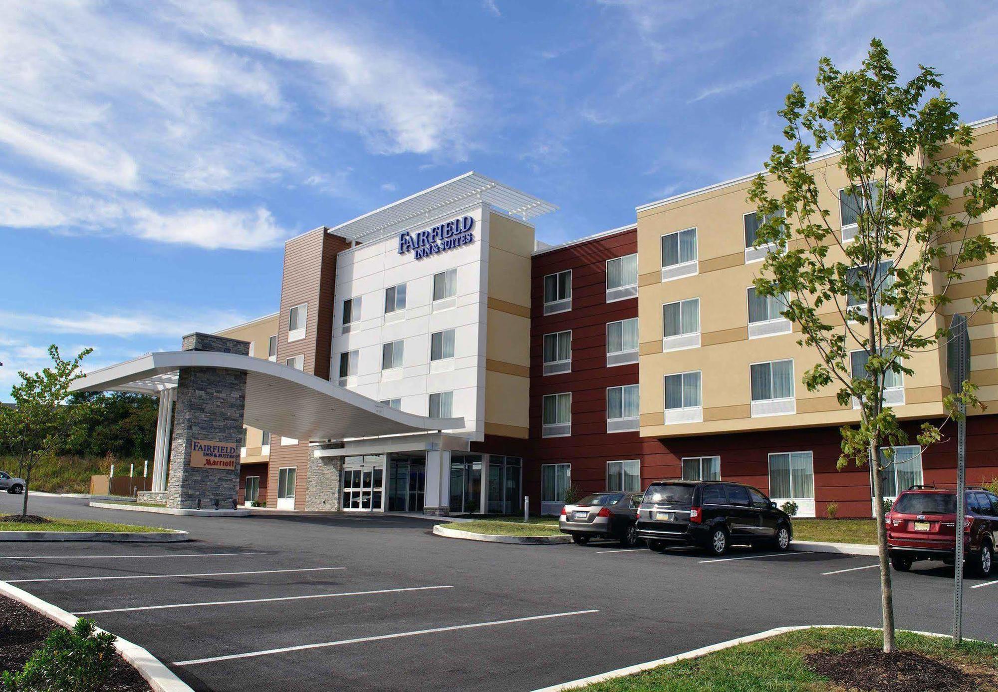 Fairfield Inn & Suites By Marriott Stroudsburg Bartonsville/Poconos מראה חיצוני תמונה