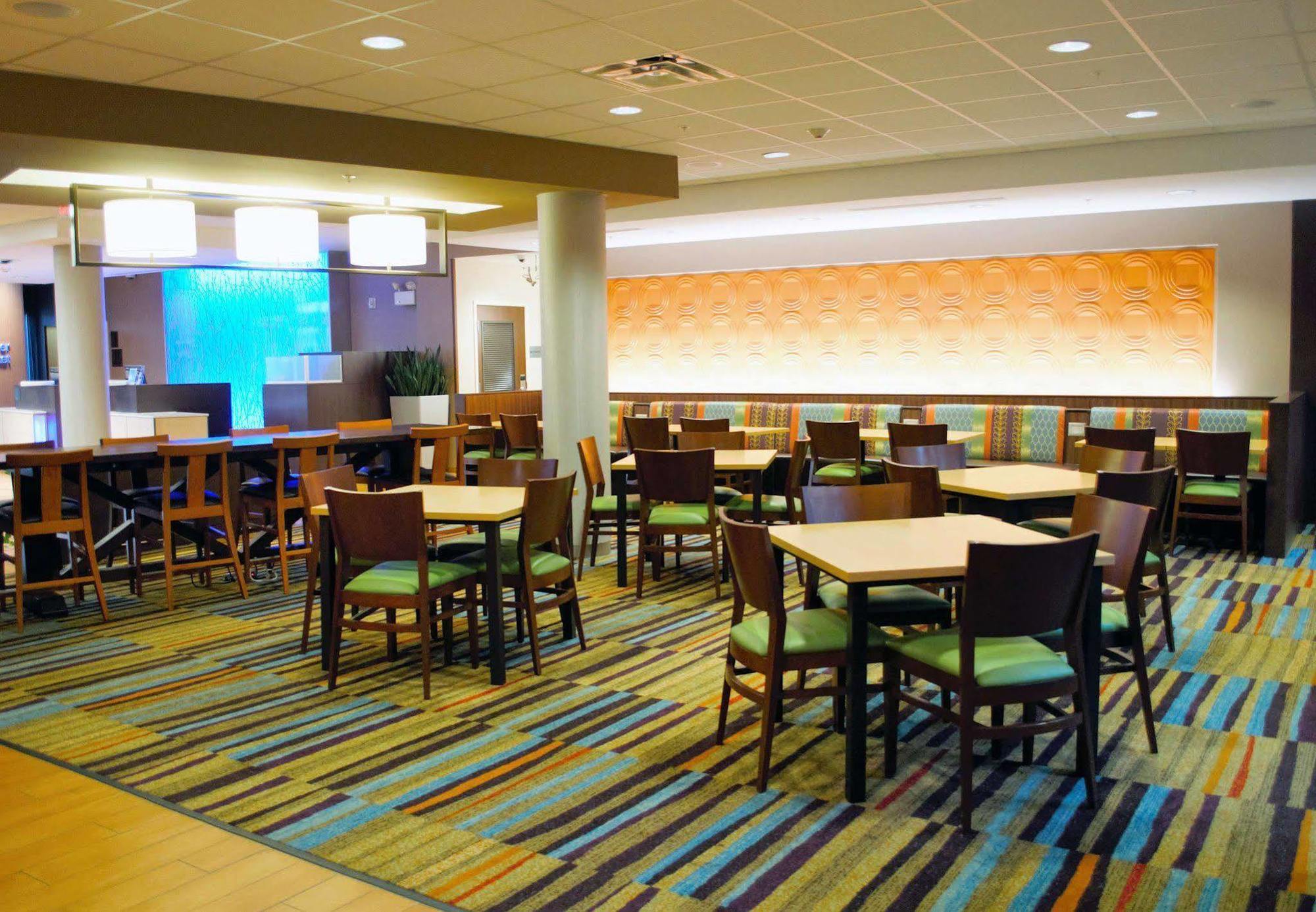 Fairfield Inn & Suites By Marriott Stroudsburg Bartonsville/Poconos מראה חיצוני תמונה